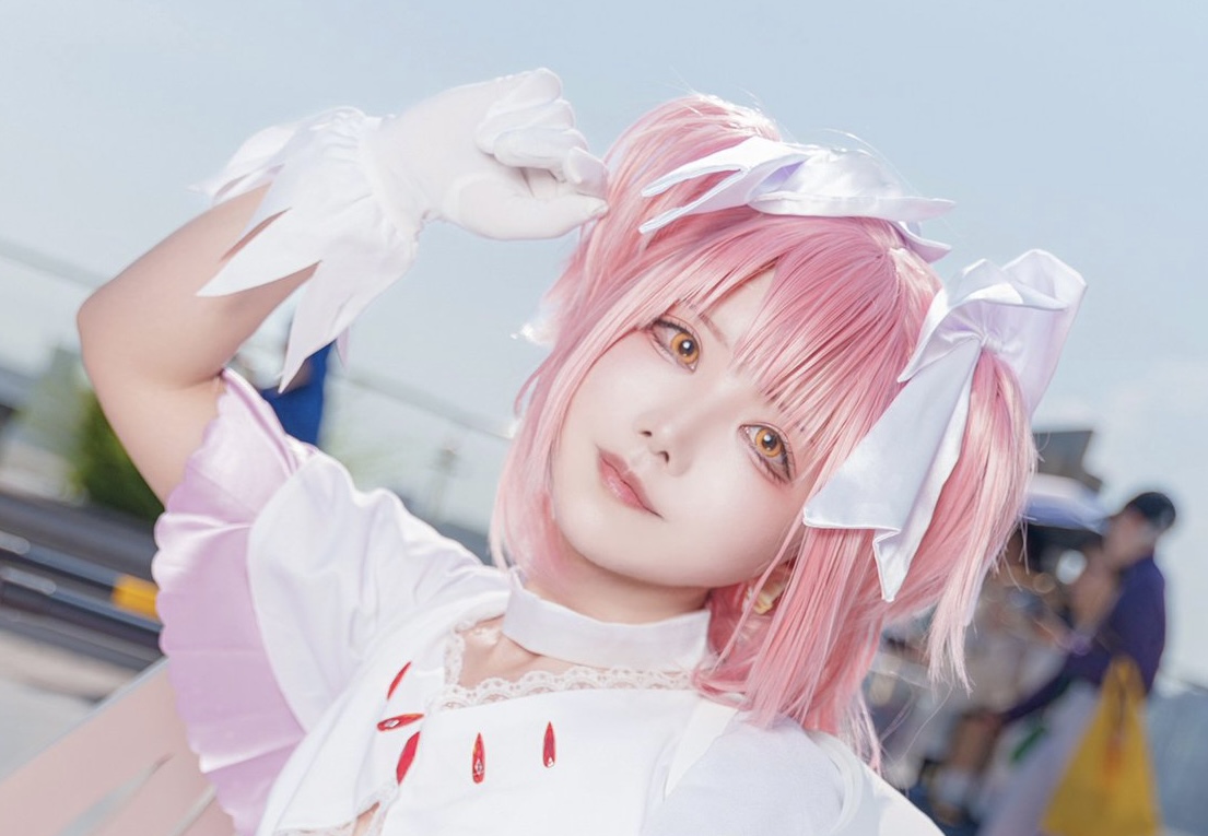 8439D5E2-72CF-4734-B770-