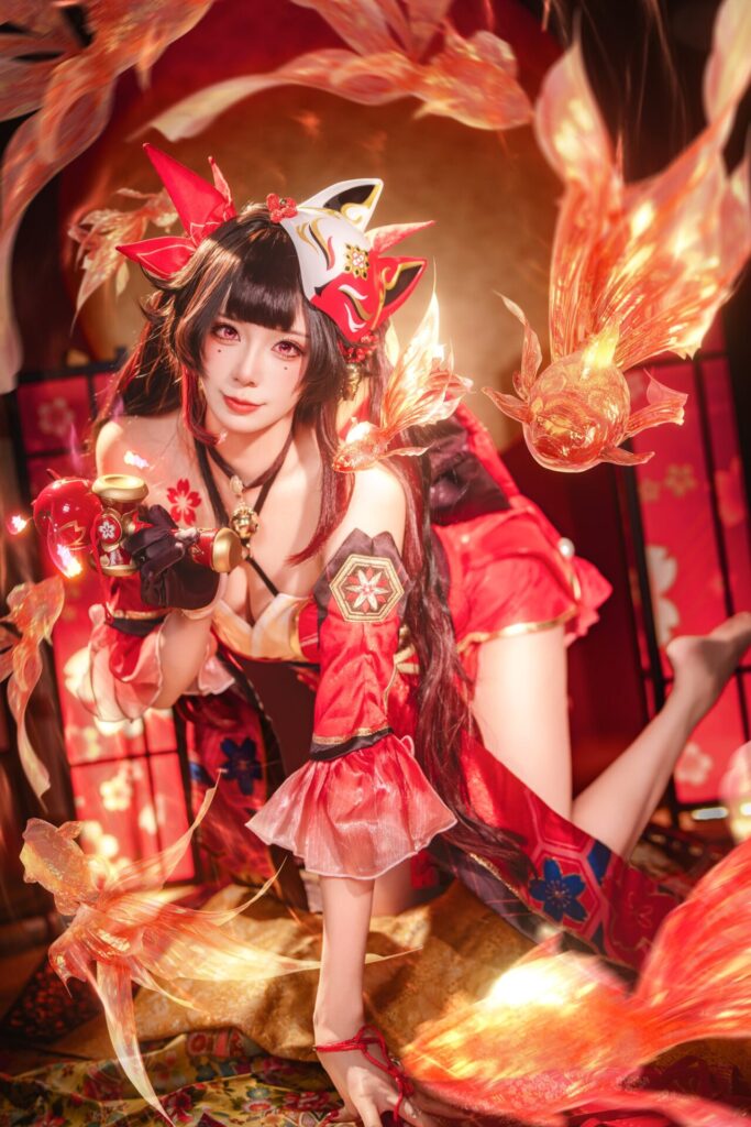 花火のコスプレをする遥さん