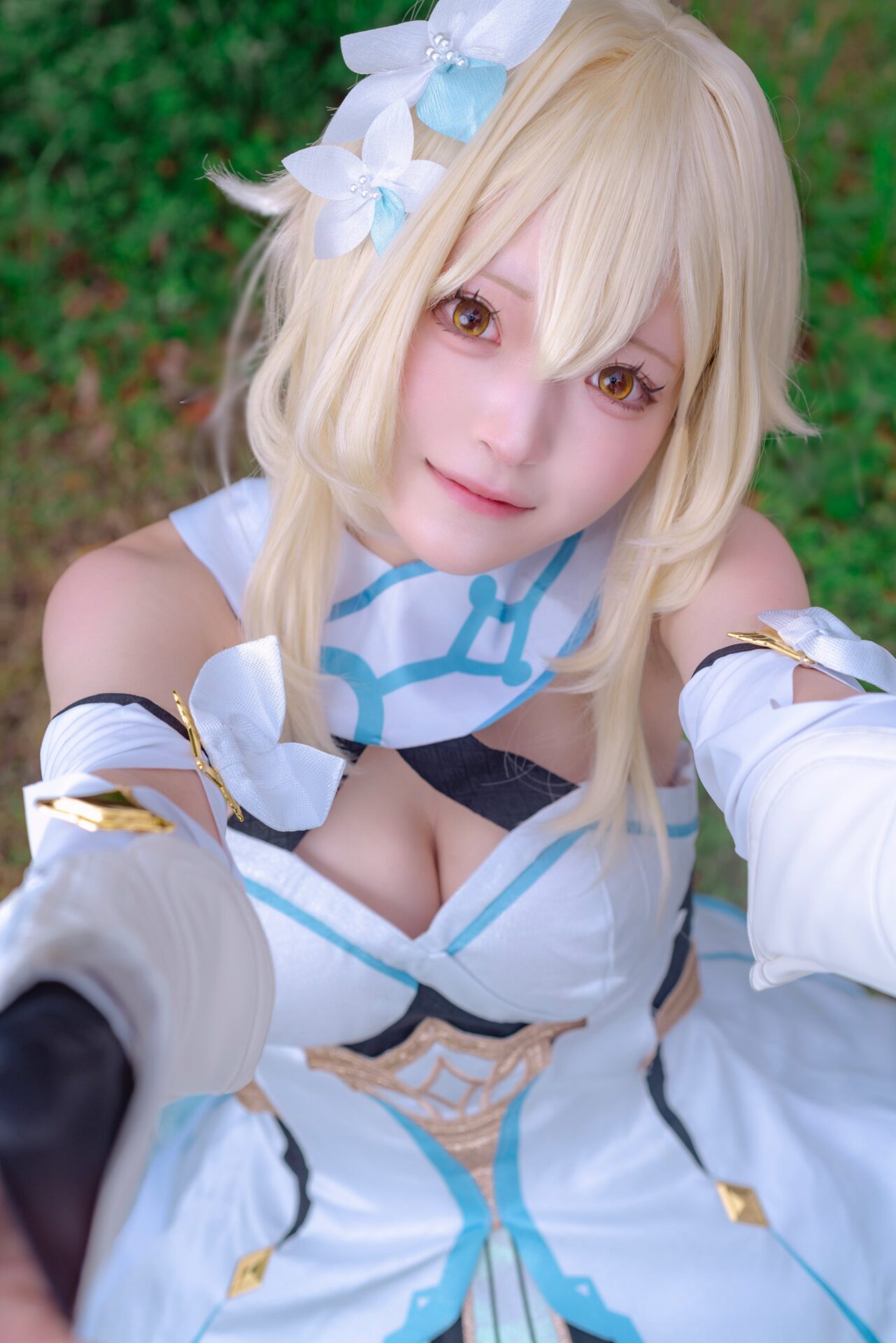 旅人(蛍)のコスプレをするまーぽよさん