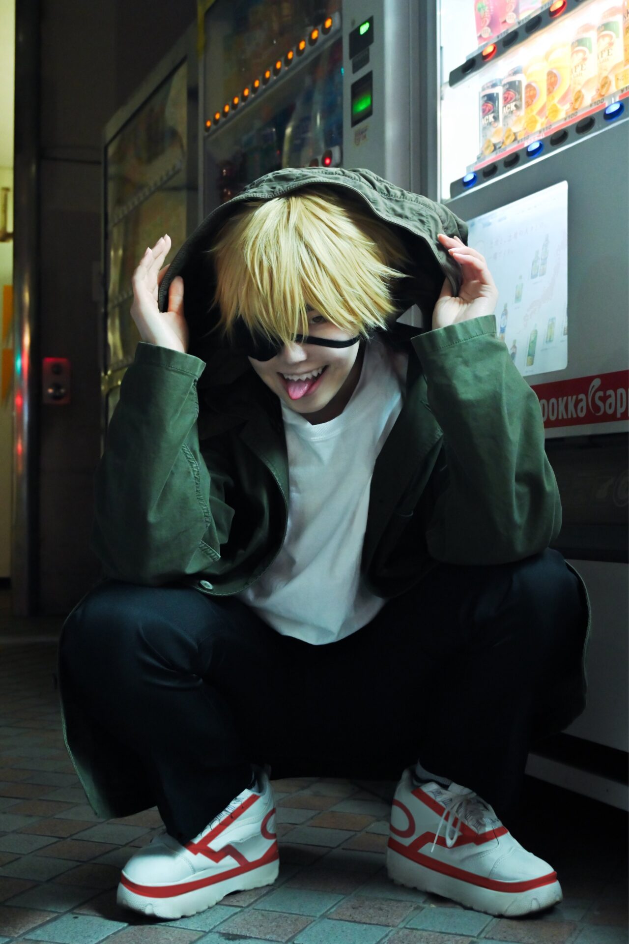 デンジのコスプレをするゼロロさん