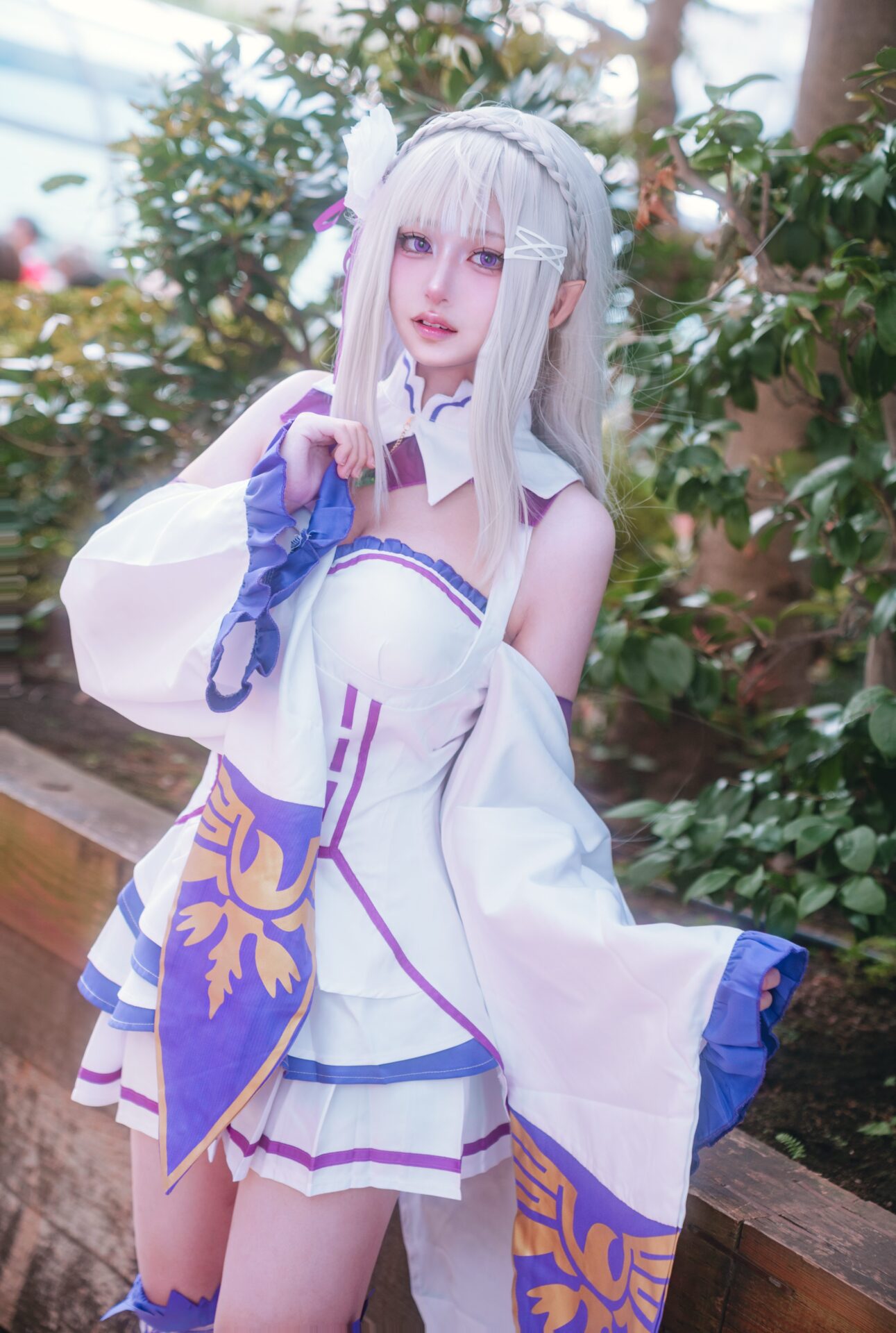 エミリアのコスプレをするりるあさん