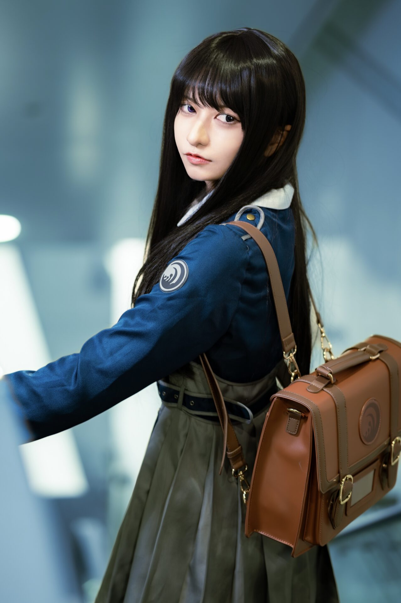 コスプレタイムズ | コスプレイヤー「もちゃ」|太陽のような明るさと月のような影をもつ金髪美少女「錦木千束」コスプレ - IMG_8980 井ノ上たきなのコスプレをするもちゃさん