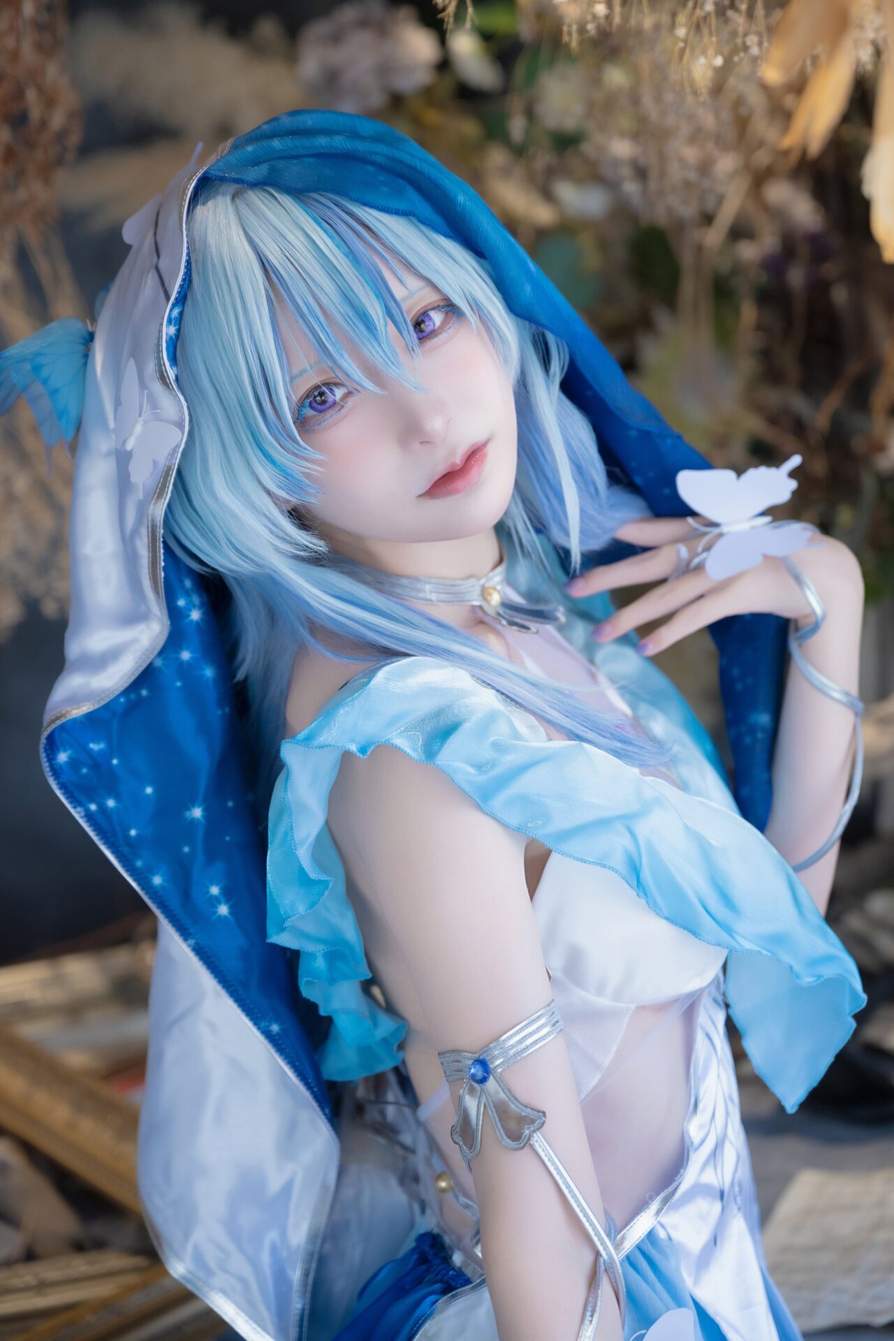 ショアキーパーのコスプレをする天世りはさん