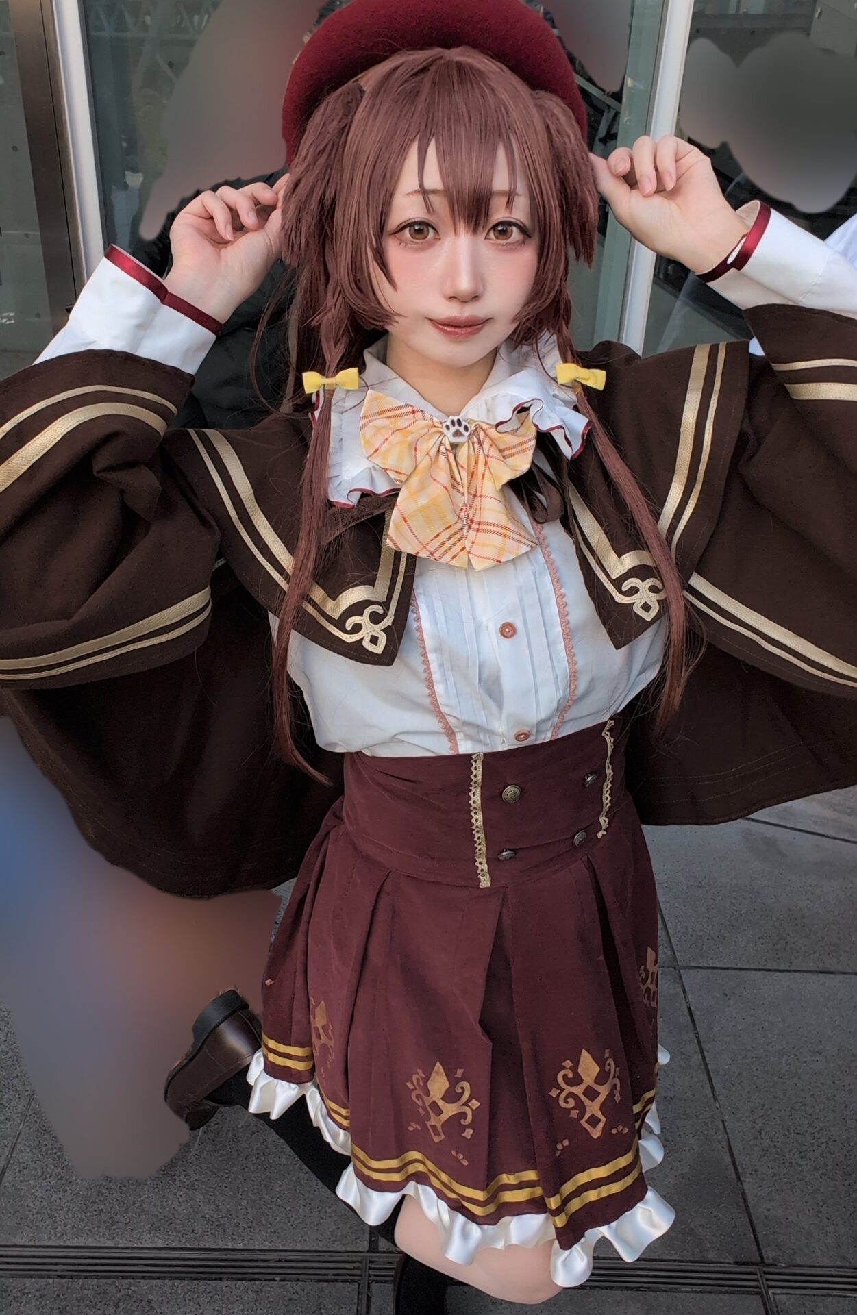 戌神ころねのコスプレをするmomoさん