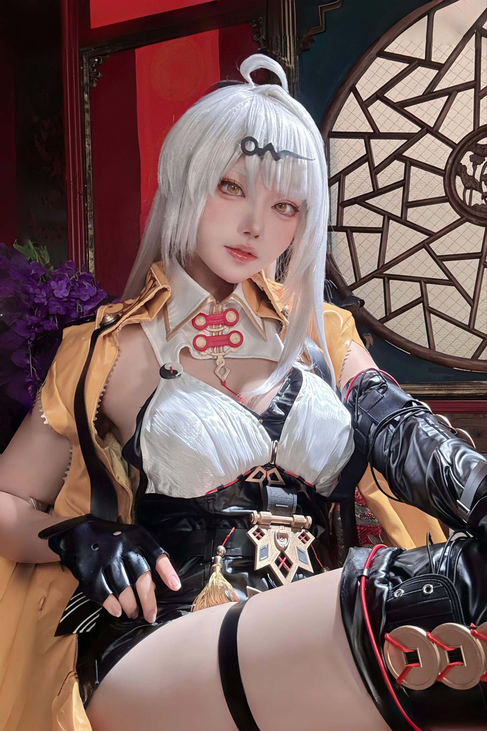 儀玄のコスプレをする緋月かりらさん