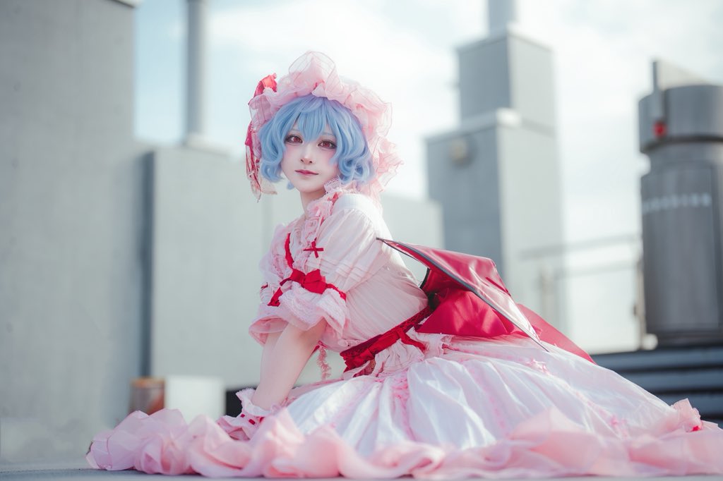 レミリア・スカーレットのコスプレをするももらんどさん