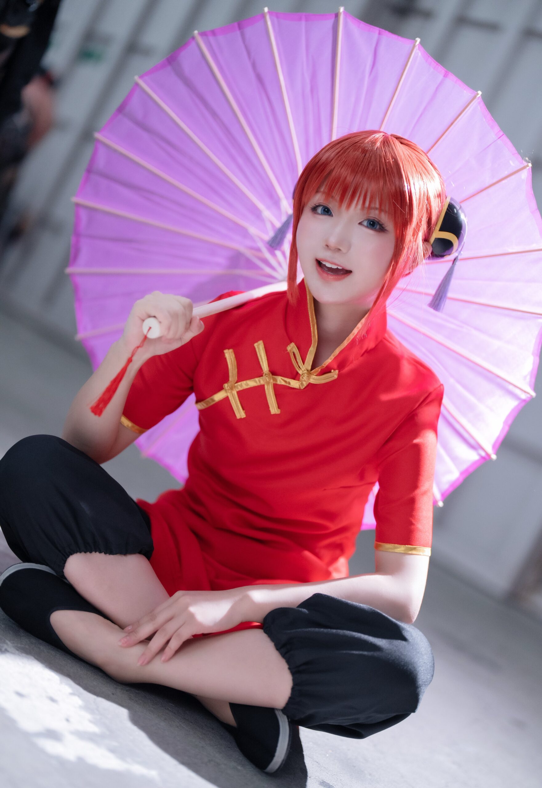 神楽のコスプレをする百越らいさん