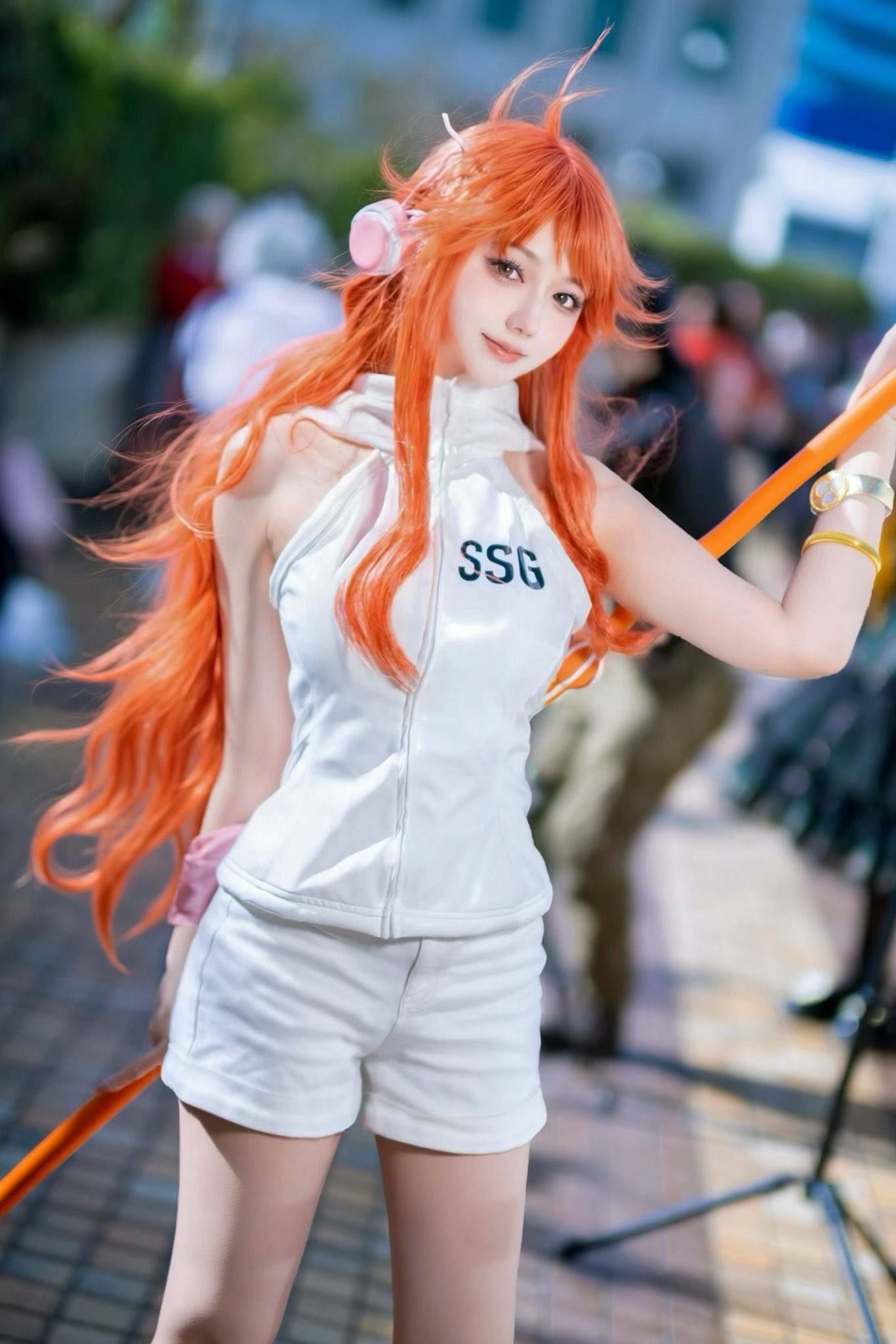 ナミのコスプレをする白花はるさん