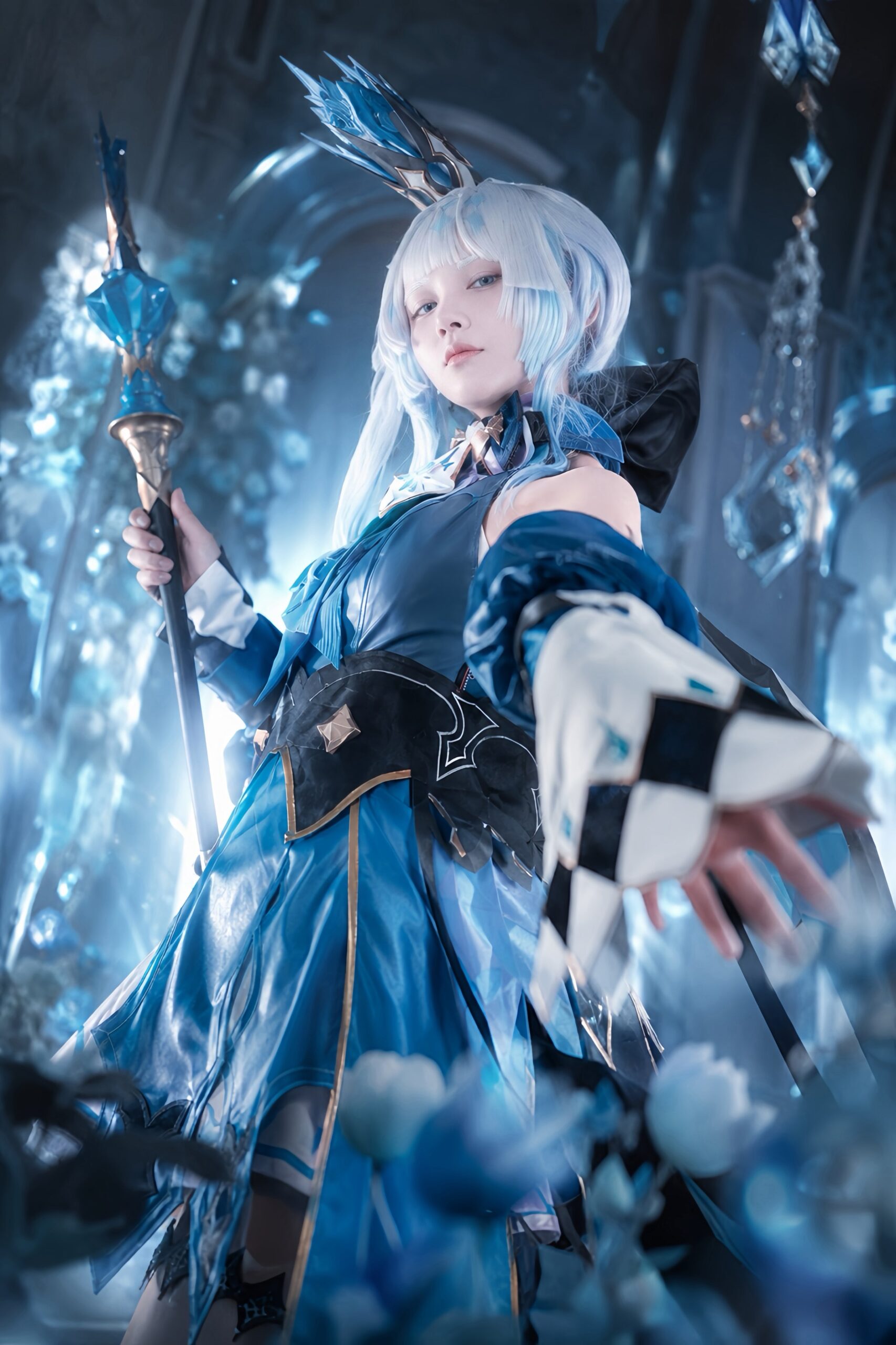 ケリュドラのコスプレをするIOさん