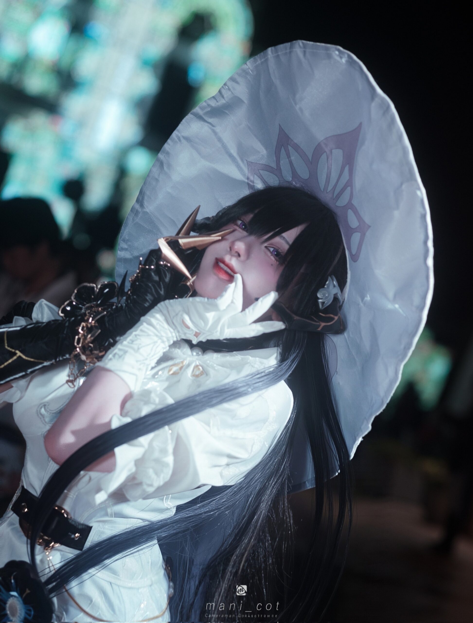 ダリアのコスプレをするさや季さん