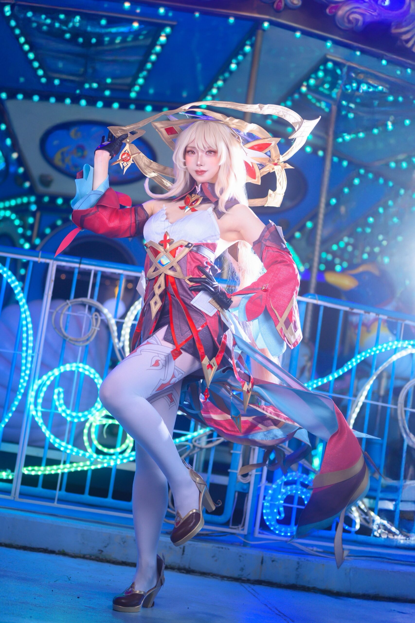 アリスのコスプレをする蒼井 みやこさん