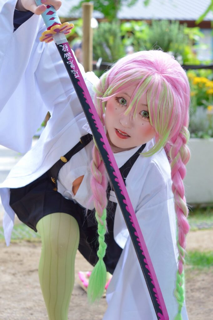 琥珀さん　蜜璃　コスプレ　レイヤー　鬼滅の刃
