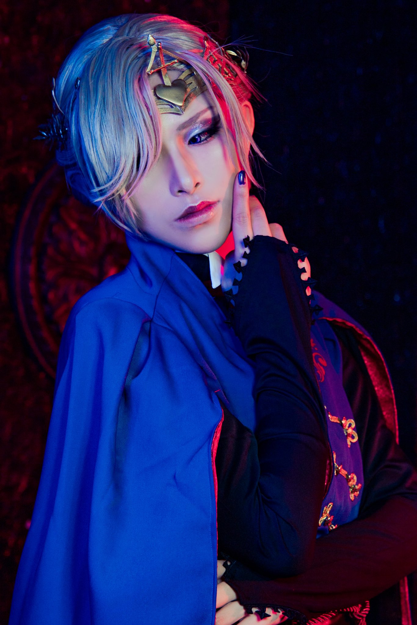ヴィル・シェーンハイトのコスプレをするTOMOSUKEさん